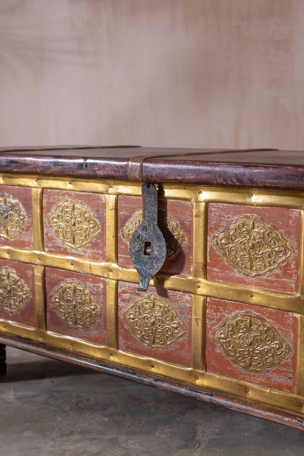 Cream Wooden Chest with Brass Trim - Image 2