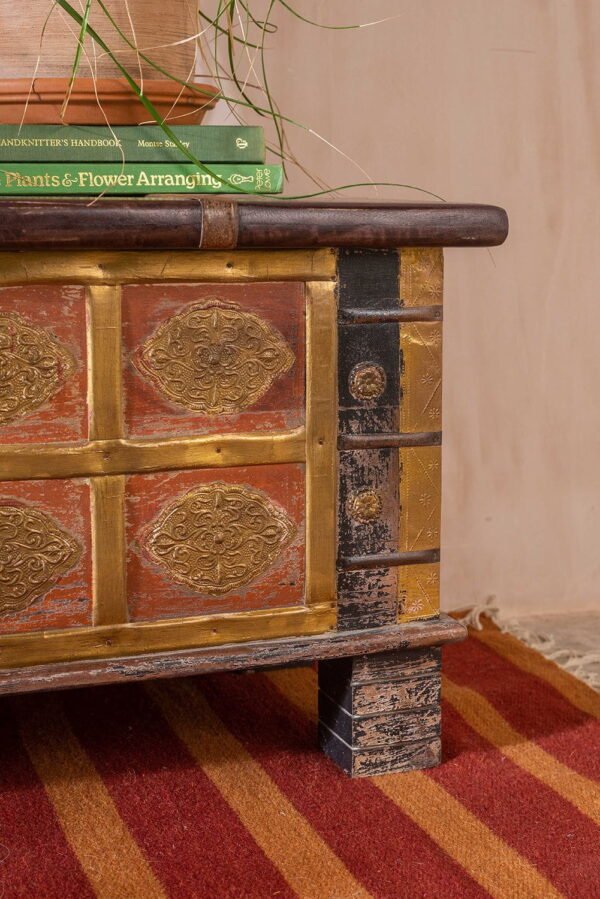 Cream Wooden Chest with Brass Trim - Image 9