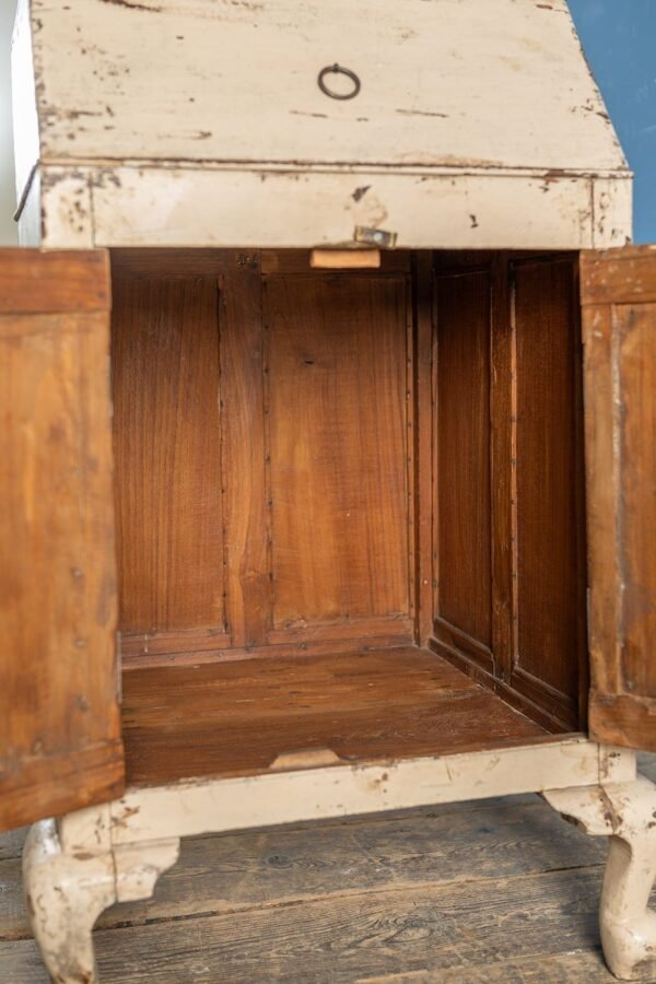 Cream Vintage Cupboard with Lidded Top - Image 3
