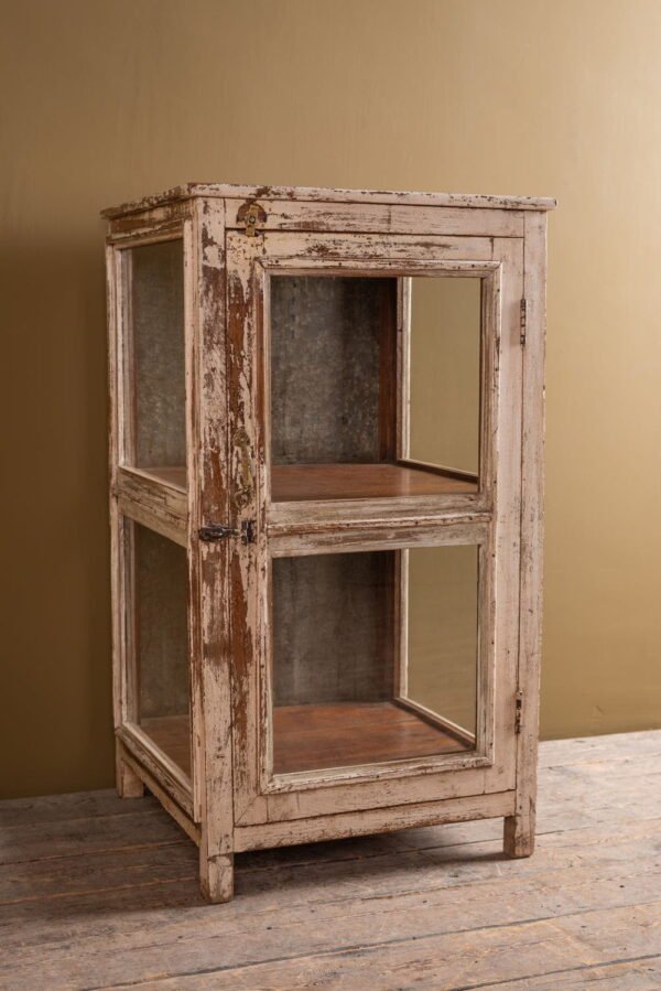 Cream Vintage Display Cabinet - Image 5
