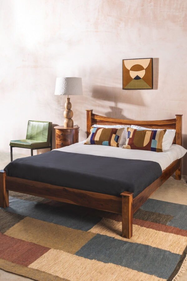 Mallani King Size Curved Bed
